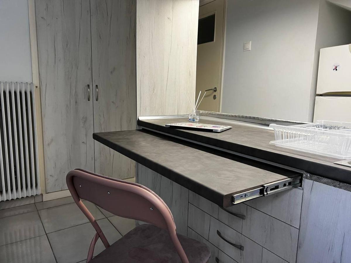 Central Renovated Studio Apartment Athens Exterior photo